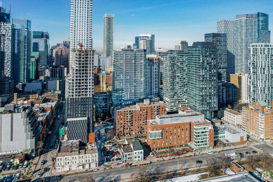 More Photos Of 30 Mutual St, Toronto Apartments For Lease