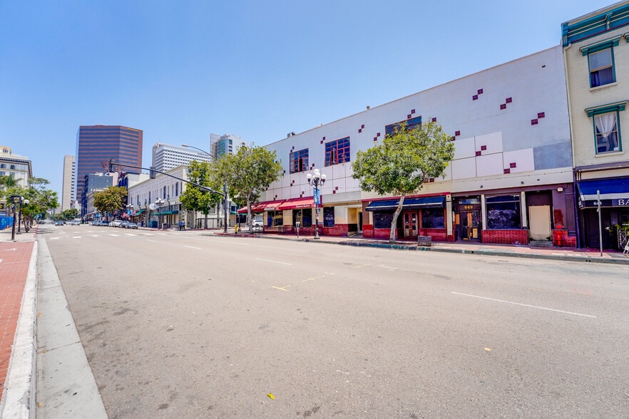 More Photos Of 401-421 E St, San Diego Storefront Retail Office For Sale