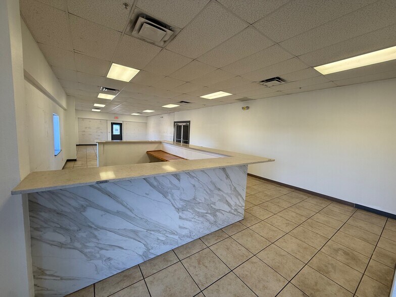 More Photos Of 7835 Ellis Rd, West Melbourne Service For Lease