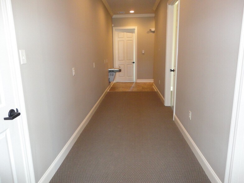 More Photos Of 4021 W.E. Heck Ct, Baton Rouge Office For Lease