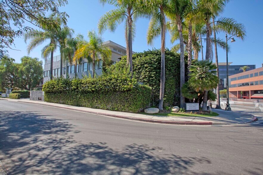 More Photos Of 4250 Wilshire Blvd, Los Angeles Office For Lease