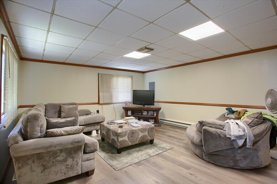 More Photos Of 6 S 15th St, Camp Hill Office For Sale