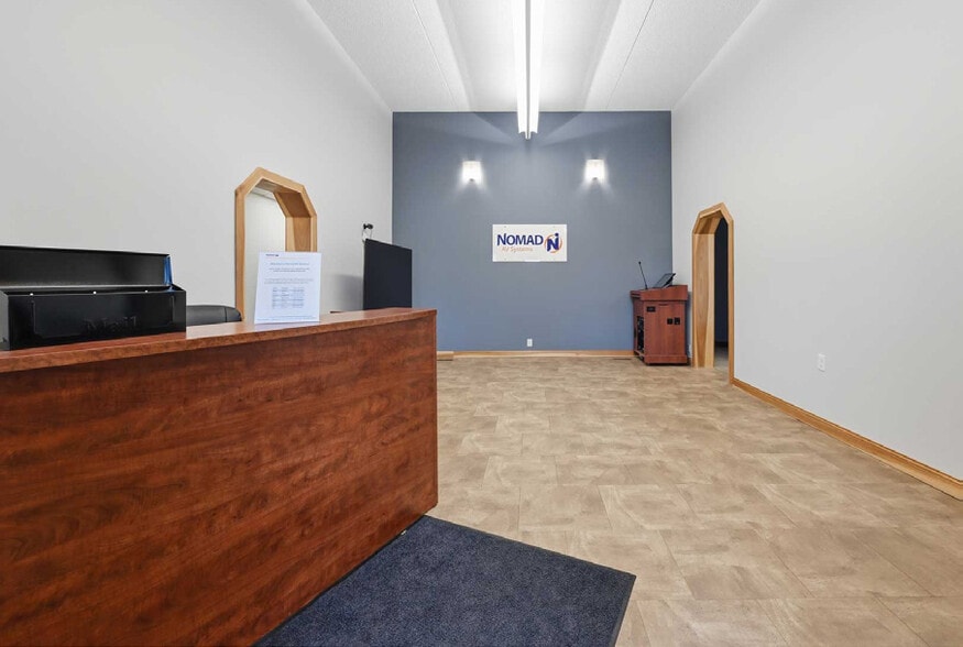 More Photos Of 14800 Martin Dr, Eden Prairie Light Manufacturing For Sale