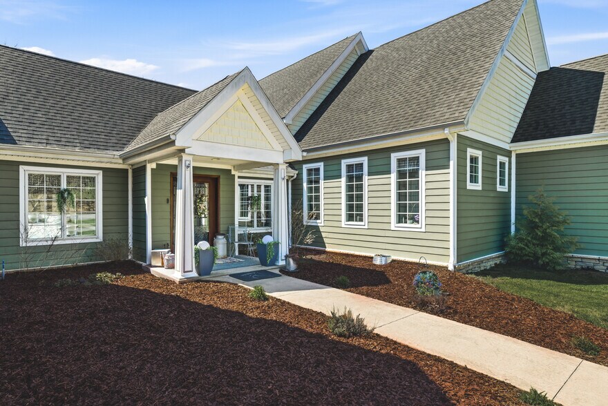 More Photos Of 690 Main St, Vintondale Loft Creative Space For Sale