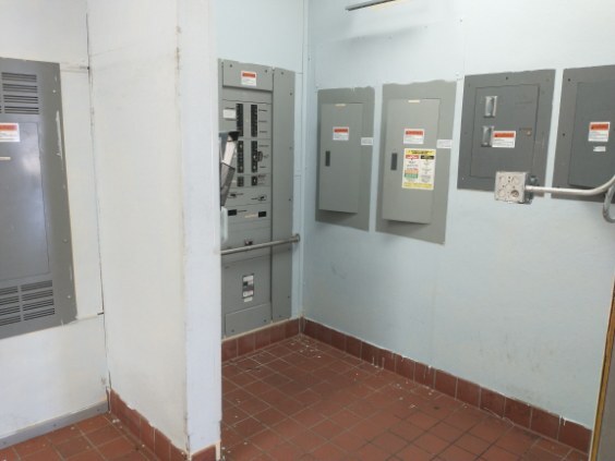 More Photos Of 1211 SW Lee Blvd, Lawton Fast Food For Sale