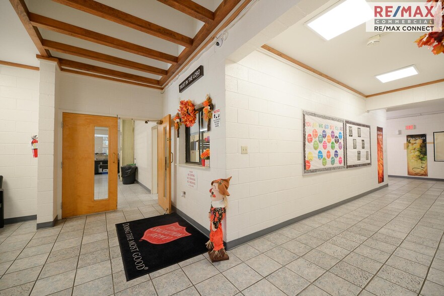 More Photos Of 1033 Big Bethel Rd, Hampton Religious Facility For Sale