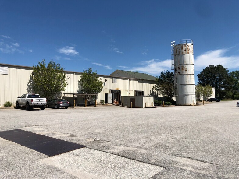 More Photos Of 302 Alabama St, Auburn Flex For Lease