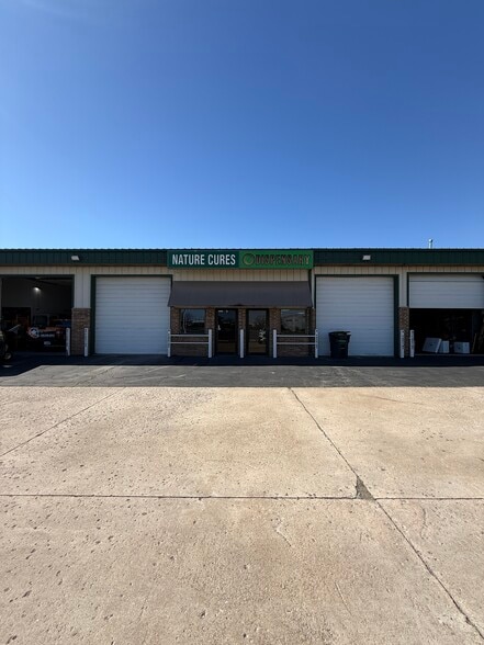 More Photos Of 7737 E 42nd Pl, Tulsa Warehouse For Lease