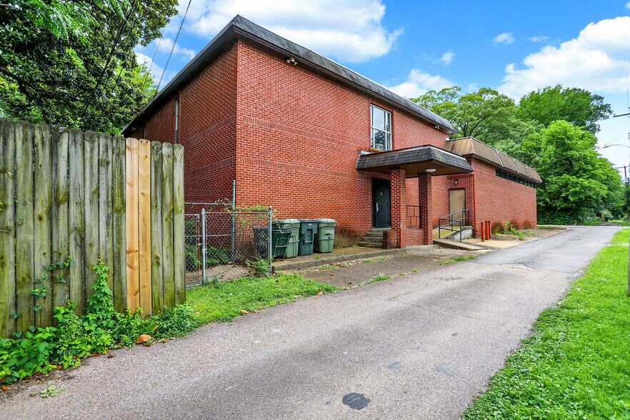 More Photos Of 1792 N Parkway, Memphis Religious Facility For Sale