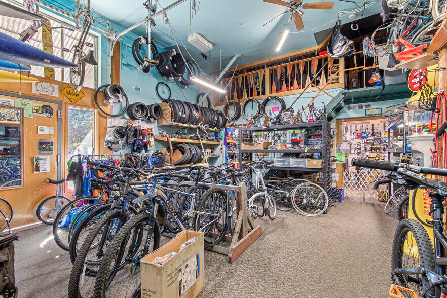 More Photos Of 340 A St, Ashland Office For Sale