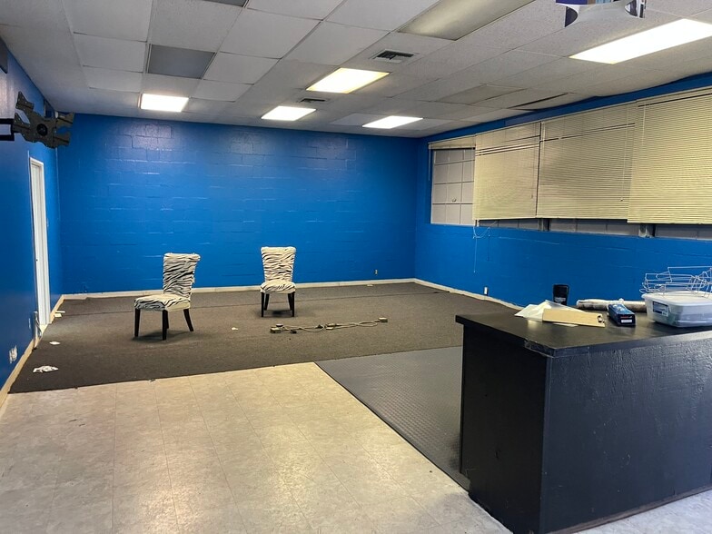 More Photos Of 6301 Choctaw Dr, Baton Rouge Warehouse For Sale