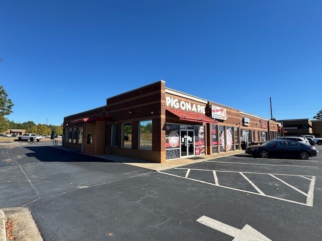 Primary Photo Of 4921 Riverside Dr, Macon-Bibb General Retail For Lease