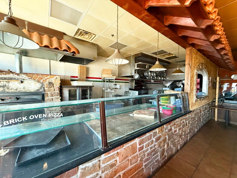 More Photos Of 681-693 Berlin Cross Keys Rd, Sicklerville Unknown For Sale