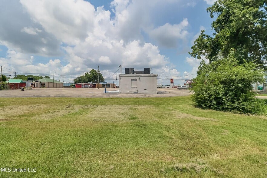 More Photos Of 507 Pass Rd, Gulfport Office For Sale