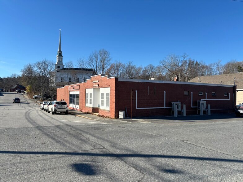 More Photos Of 24 Church St, Ellsworth Office For Lease