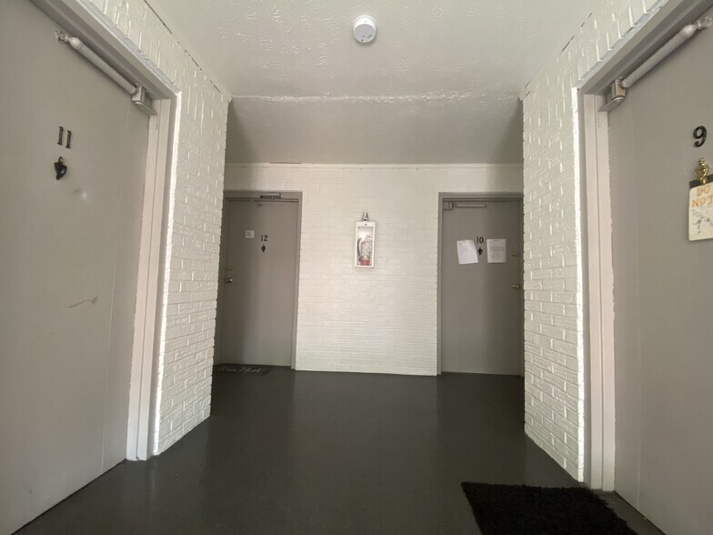 More Photos Of 2342 Beechmont Ave, Cincinnati Apartments For Sale