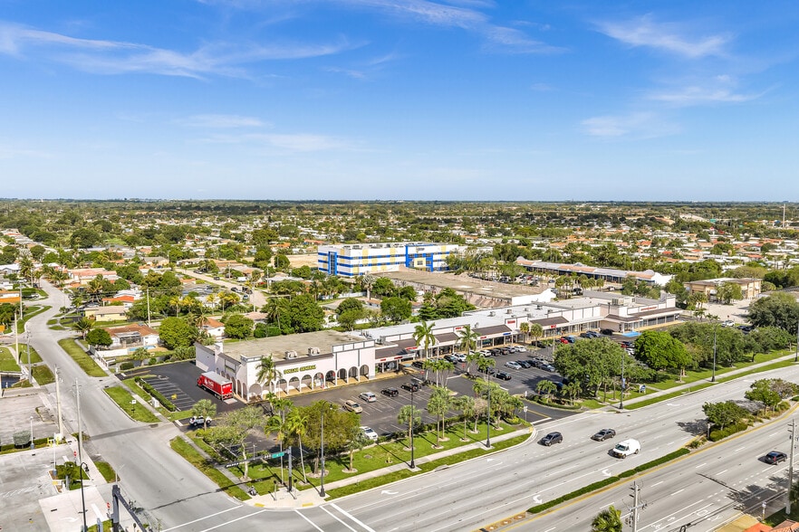 More Photos Of 4455-4485 N State Road 7, Lauderdale Lakes General Retail For Lease