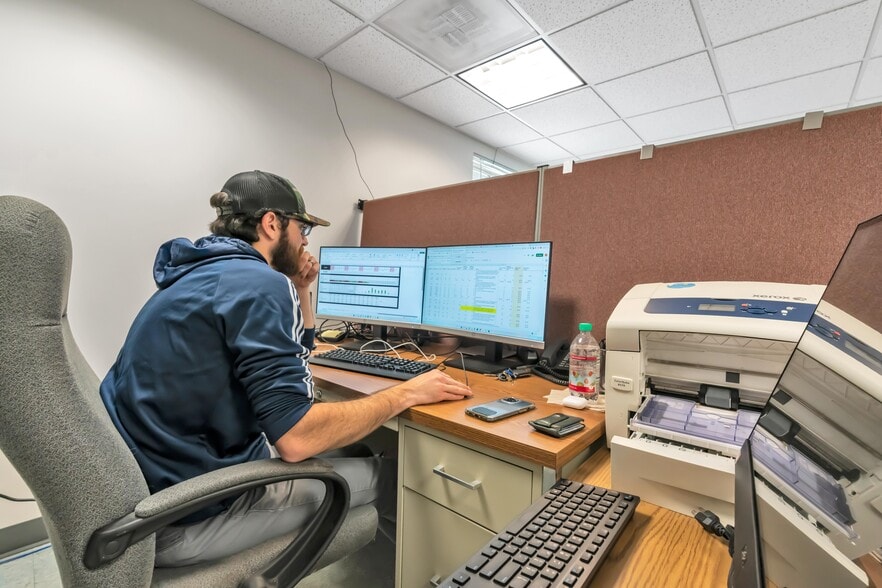 More Photos Of 19 Pomerleau St, Biddeford Industrial For Lease