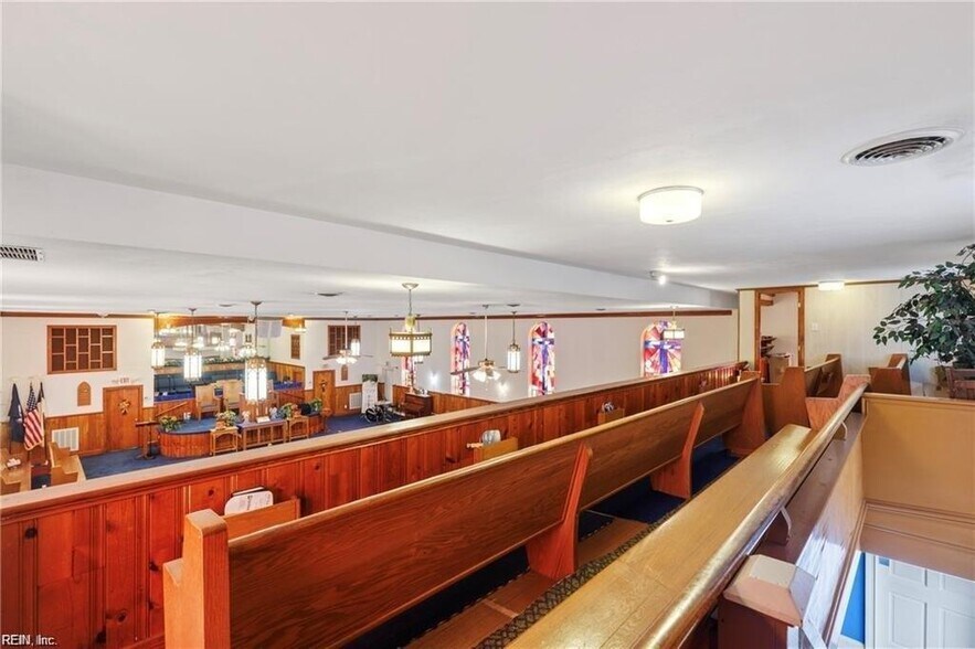 More Photos Of 1613 E Washington St, Suffolk Religious Facility For Sale