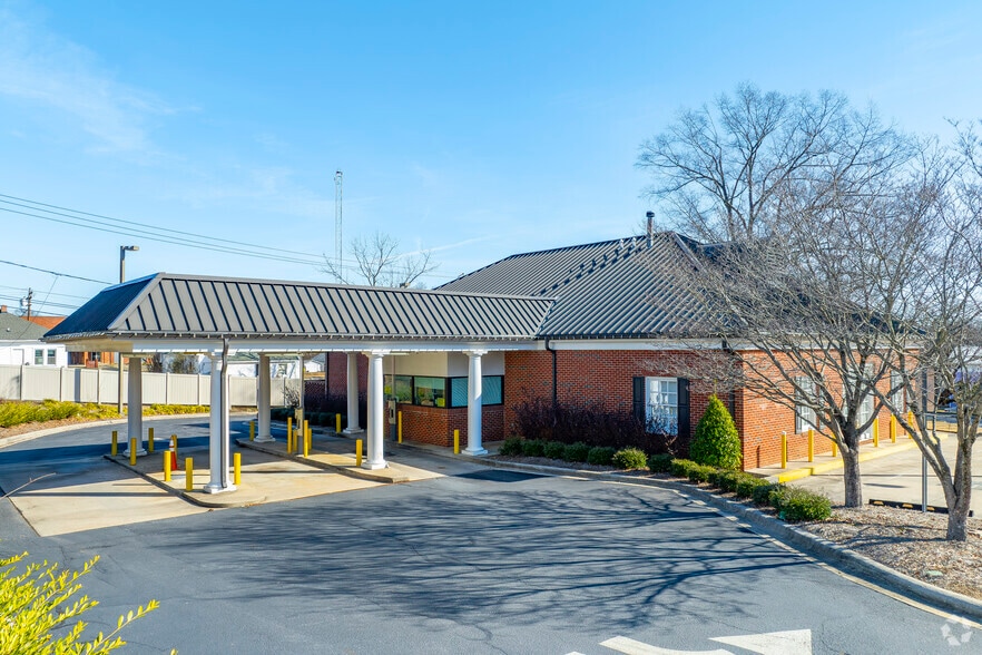 More Photos Of 125 E Virginia Ave, Bessemer City Bank For Sale