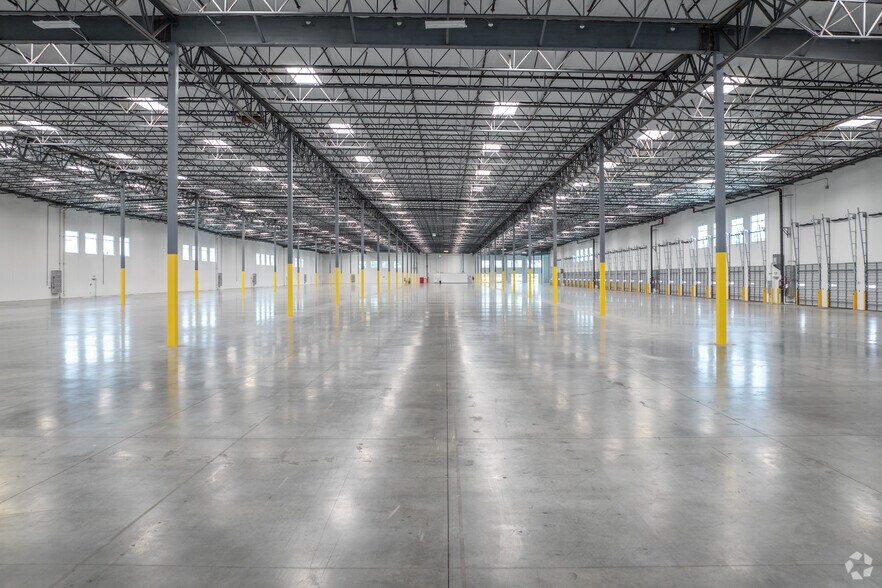 More Photos Of 19972 Patterson Ave, Perris Distribution For Sale