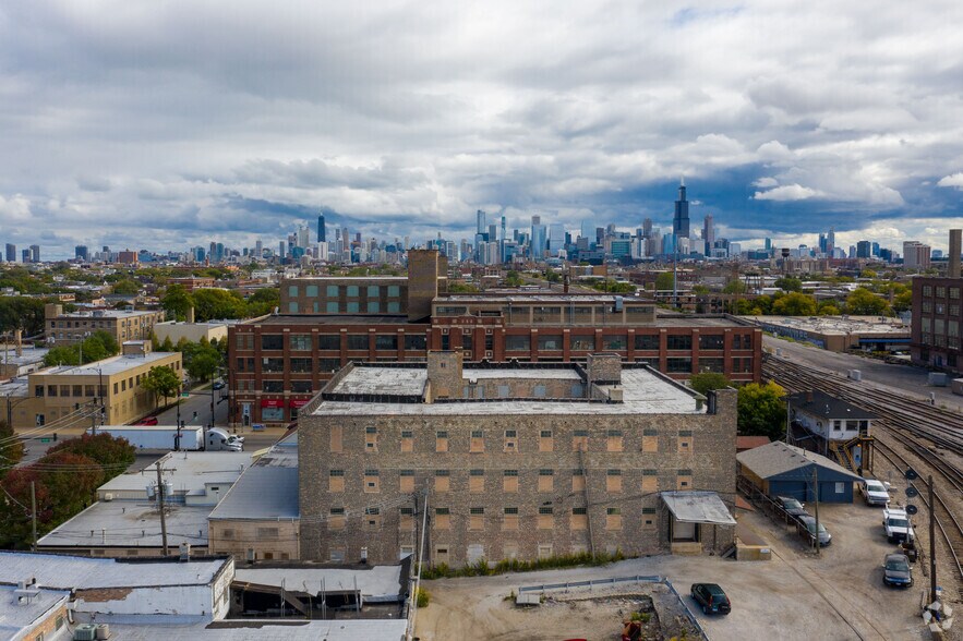 More Photos Of 410 N Western Ave, Chicago Warehouse For Lease