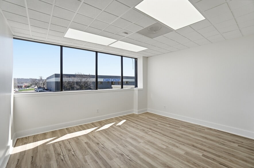 More Photos Of 1550 Magnolia Dr, Cincinnati Warehouse For Lease
