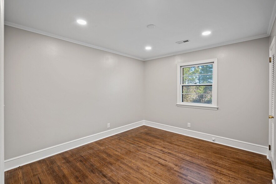 More Photos Of 247 Unionville Indian Trail Rd W, Indian Trail Office Residential For Sale