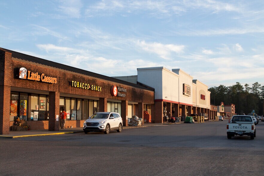 More Photos Of 12112-12130 Old 63 S, Lucedale General Retail For Lease