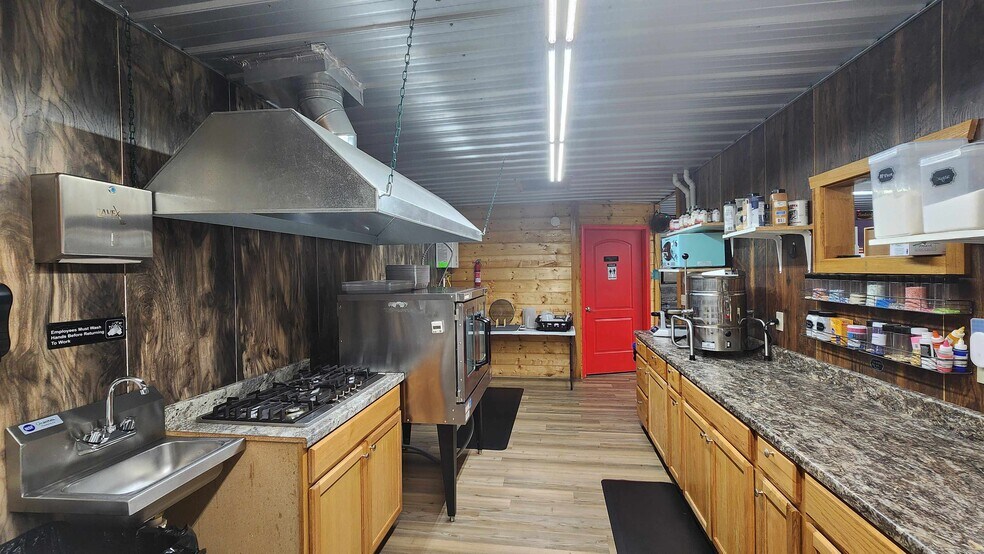 More Photos Of 2806 State Park Rd, Burkesville Freestanding For Sale
