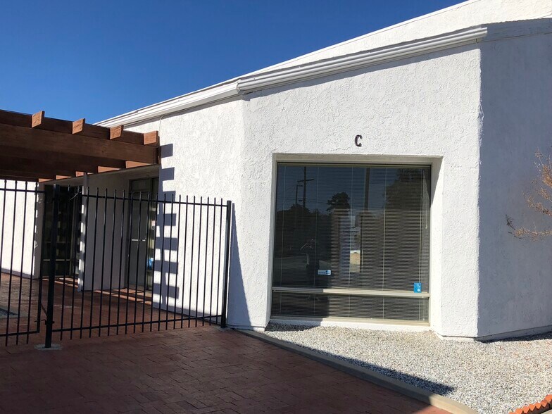 Primary Photo Of 1779 E Florida Ave, Hemet Office For Lease