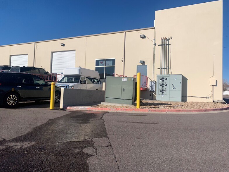 More Photos Of 802-886 E 78th Ave, Denver Warehouse For Sale