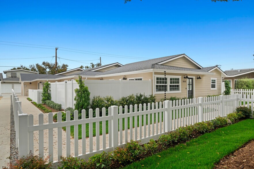 More Photos Of 1805 Clay St, Newport Beach Apartments For Sale