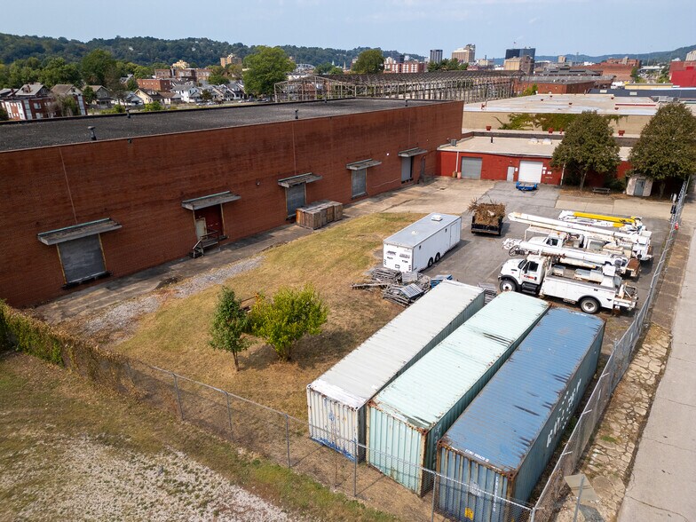 More Photos Of 1537-1545 Hansford St, Charleston Light Distribution For Lease