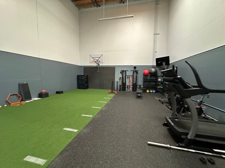 More Photos Of 861 Harold Pl, Chula Vista Research And Development For Sale