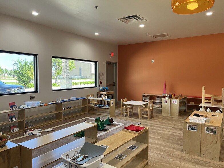 More Photos Of 2007 FM 2004 Dr, Richwood Daycare Center For Sale