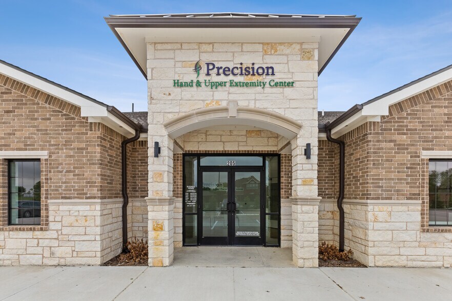 More Photos Of 12530 Lebanon Rd, Frisco Medical For Lease