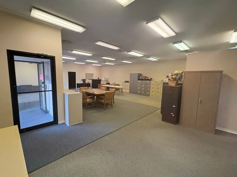 More Photos Of 1008 E Lincoln Hwy, New Haven Office For Sale