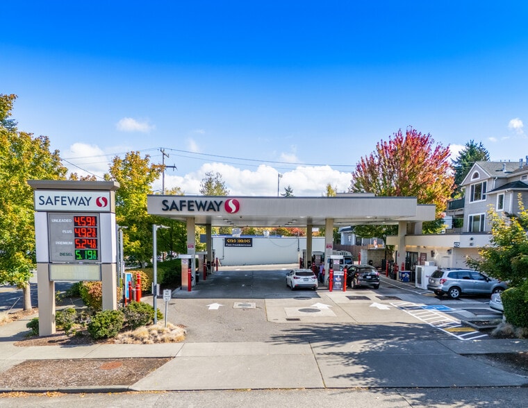 More Photos Of 4115 SW Admiral Way, Seattle Service Station For Sale