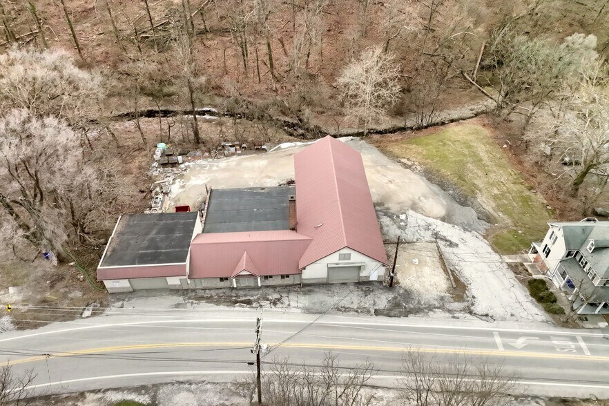 More Photos Of 1518 S George St, York Light Manufacturing For Sale