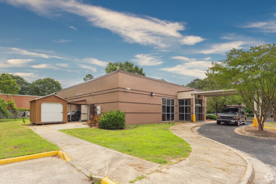More Photos Of 3204 Churchland Blvd, Chesapeake Medical For Sale