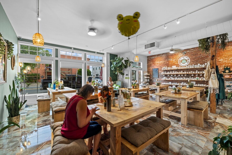 More Photos Of 201-207 N Water St, Elizabeth City Storefront Retail Residential For Sale