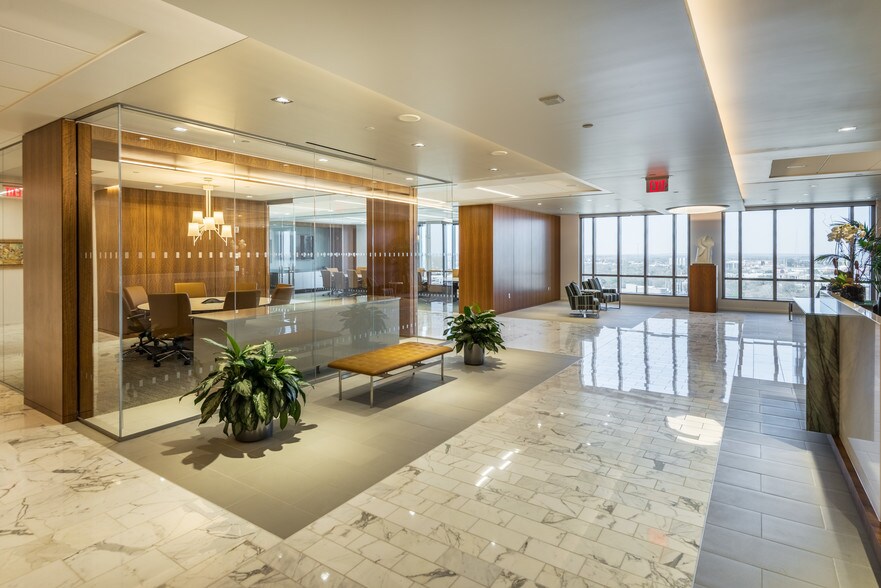 More Photos Of 1180 W Peachtree St NW, Atlanta Office For Lease