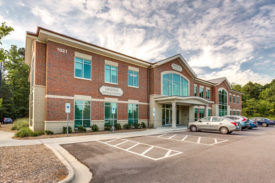 Primary Photo Of 1021 Darrington Dr, Cary Medical For Lease