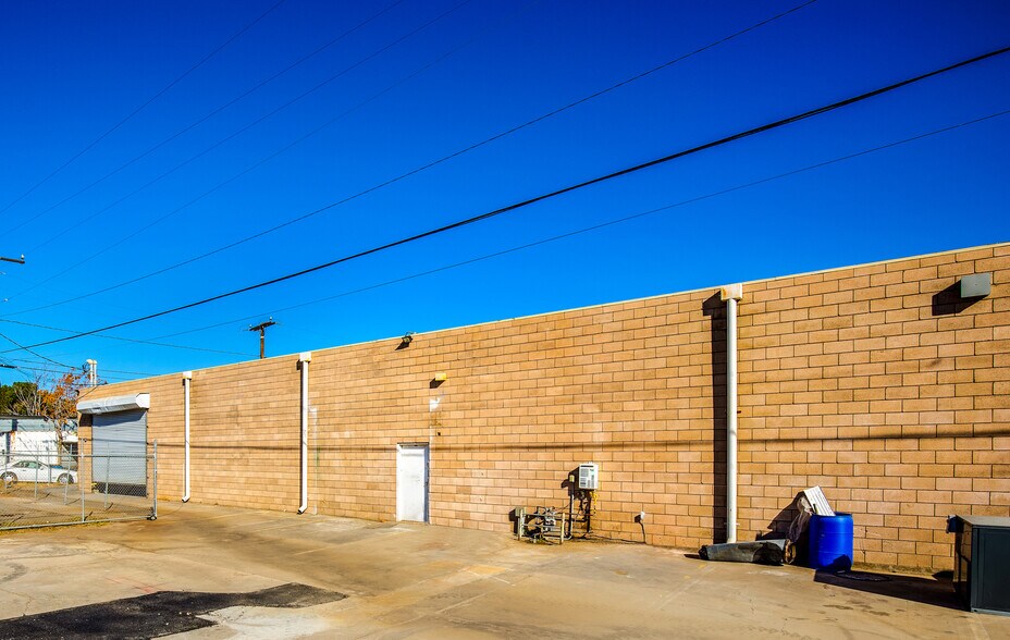 More Photos Of 18738 5th St, Bloomington Industrial For Sale