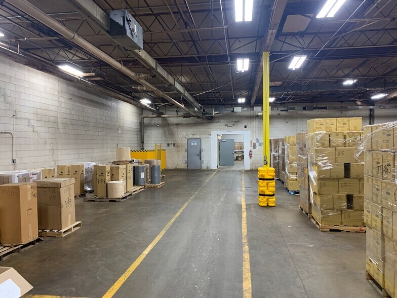More Photos Of 1031 S Noel Ave, Wheeling Manufacturing For Sale