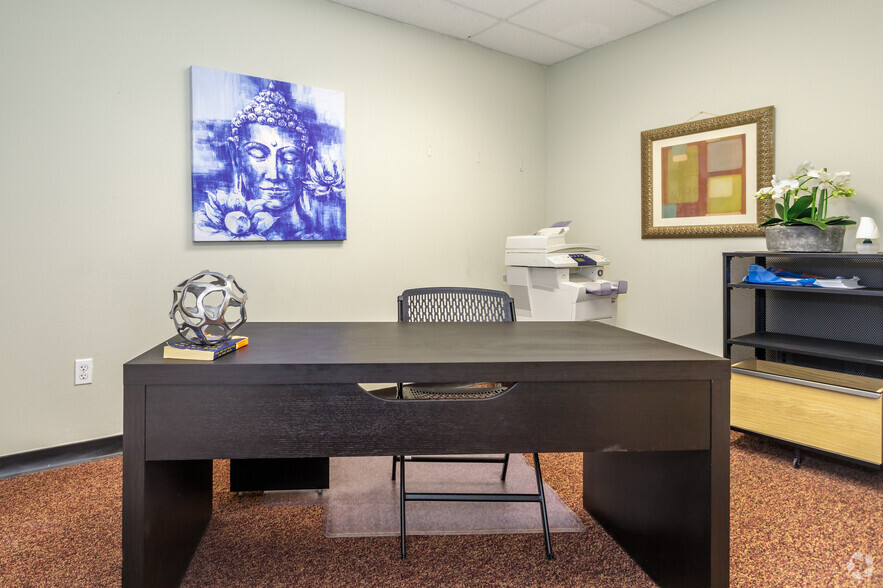 More Photos Of 920 J St, Sacramento Office For Sale