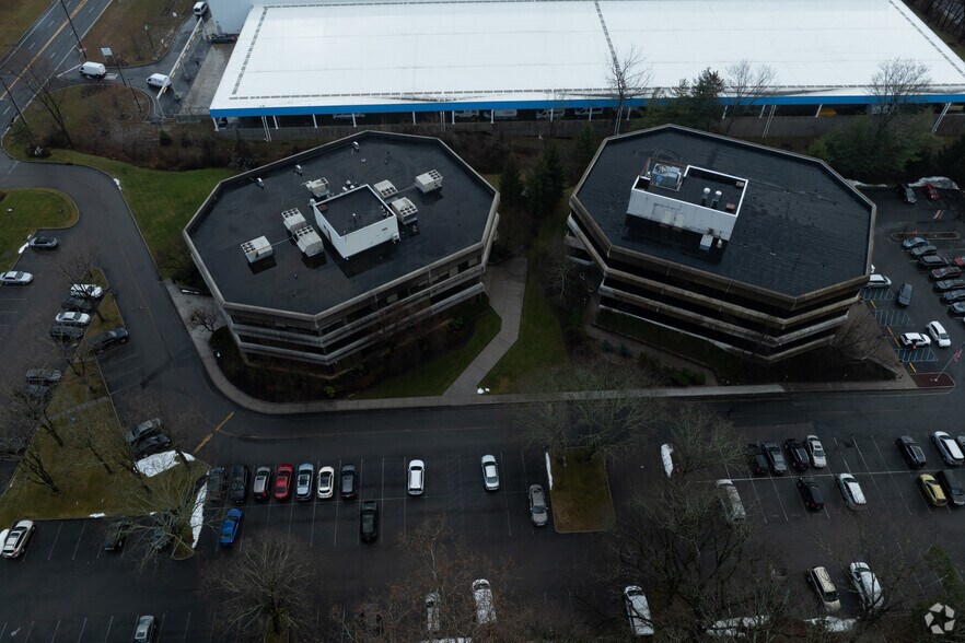More Photos Of 245 Saw Mill River Rd, Hawthorne Medical For Sale