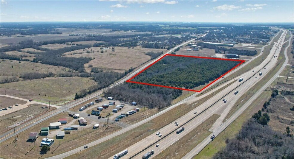More Photos Of SEQ of I-75 & Ponderosa, Howe Land For Sale