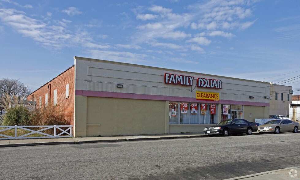 More Photos Of 7 E 16th St, Richmond Freestanding For Lease
